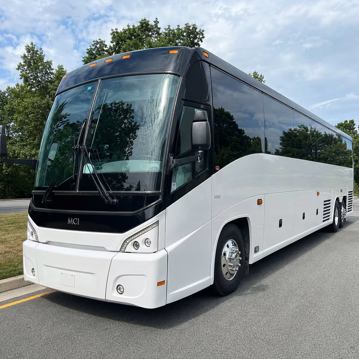 multi day bus rentals for minneapolis groups exploring minnesota and the dakotas
